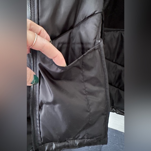 Guess puffy coat - Picture 3 of 7